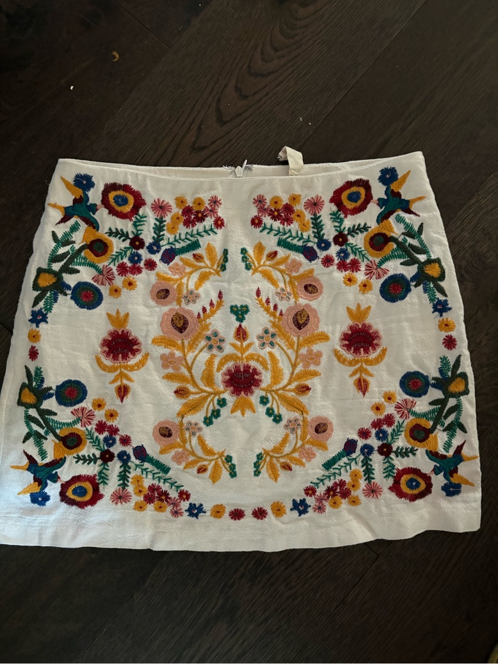 White Embroidered Floral Mini Skirt